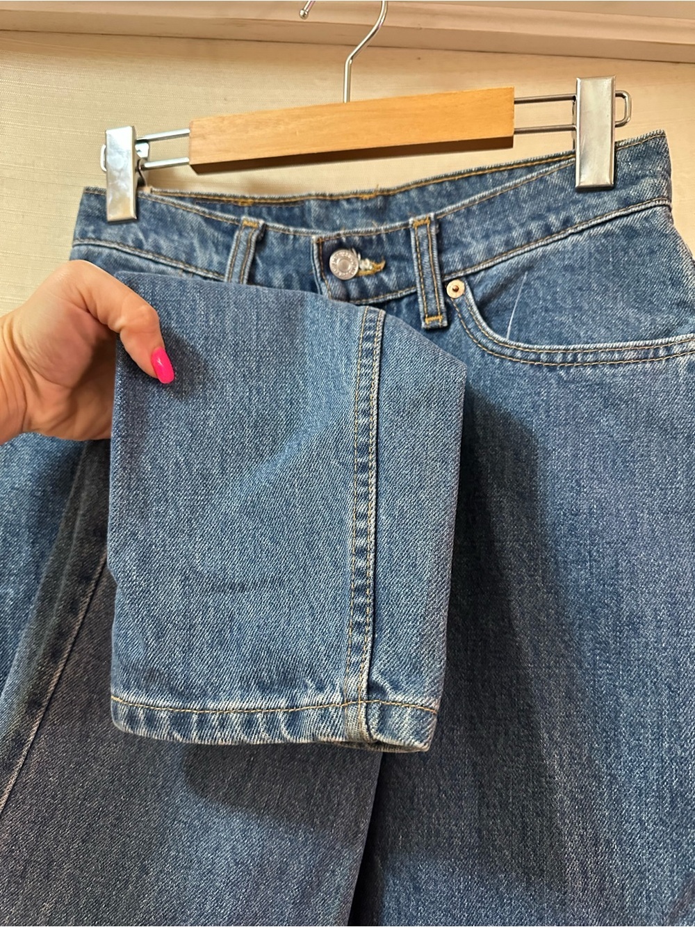 Levi’s 511 Slim Straight Jeans Women’s 26 Long Light Wash Denim Size 2 Canada - Picture 3 of 7